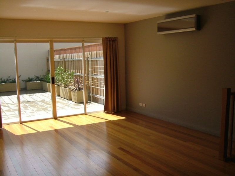 1 ARDMILLAN RD, Moonee Ponds VIC 3039