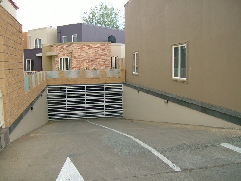 1 ARDMILLAN RD, Moonee Ponds VIC 3039