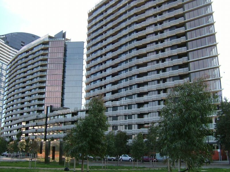 18 WATERVIEW WALK(DH2), Docklands VIC 3008