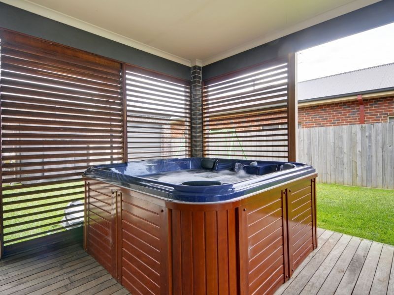 28 Davey Drive, Trafalgar VIC 3824