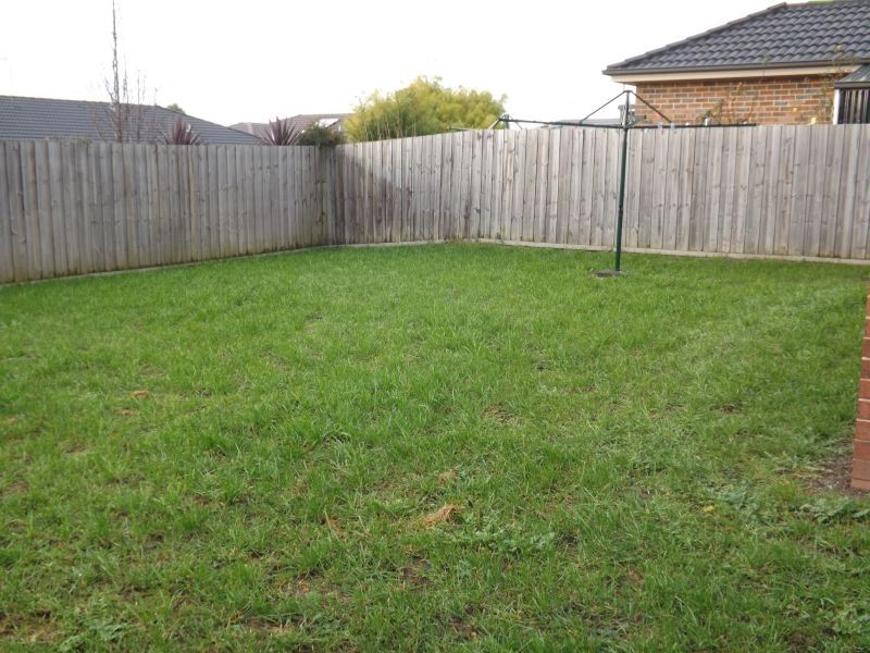 9 Vincent Blvd, Trafalgar VIC 3824