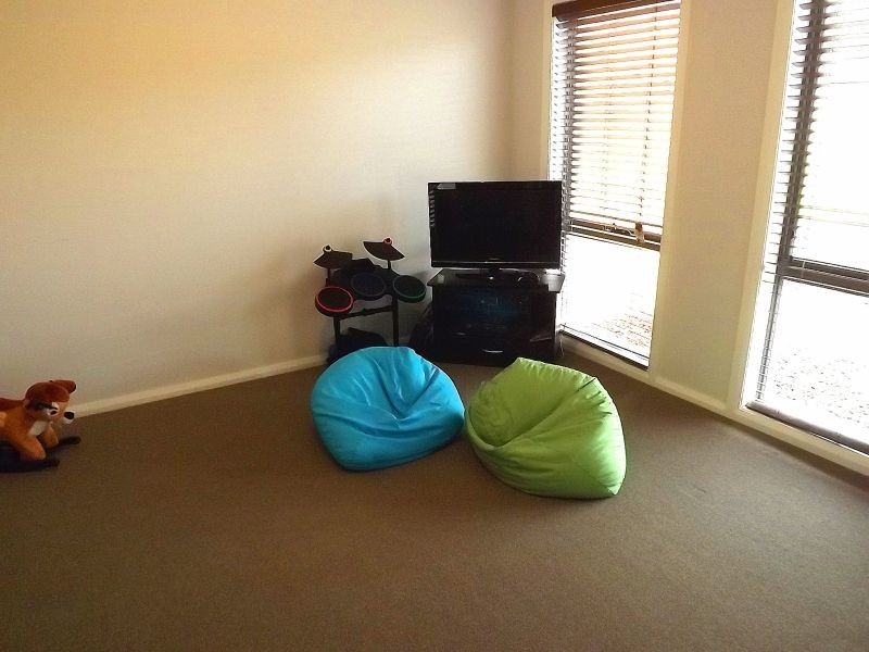 15 Poplar Close, Trafalgar VIC 3824