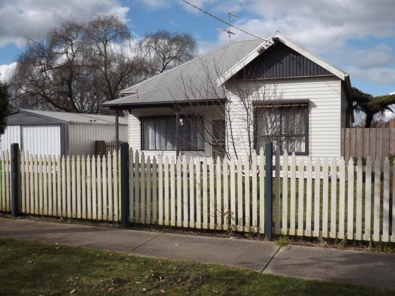 24 Loch Street, Yarragon VIC 3823