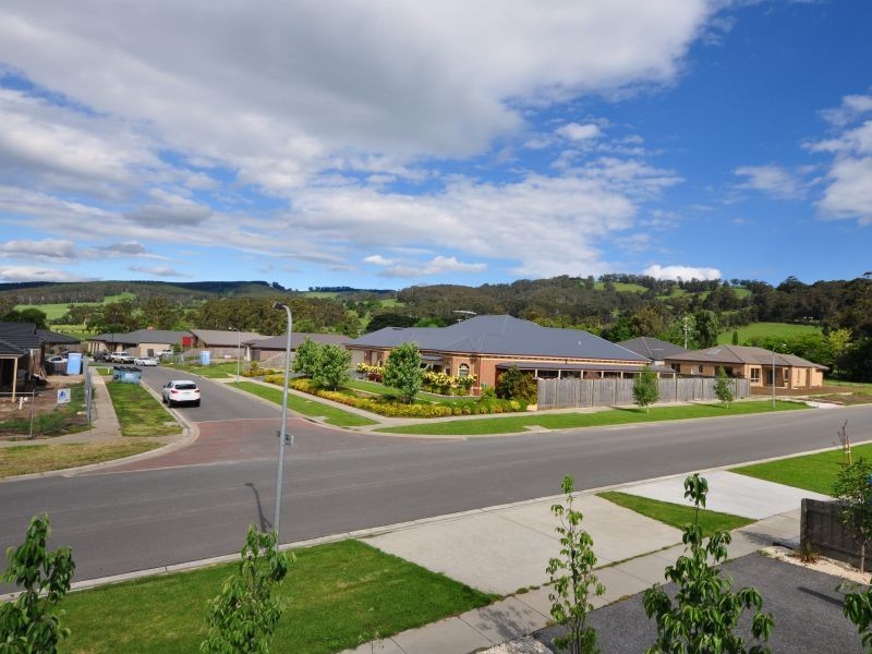 7 Davey Drive, Trafalgar VIC 3824