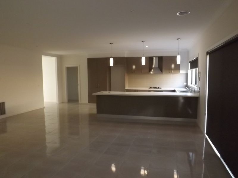 1/43 Kitchener Street, Trafalgar VIC 3824