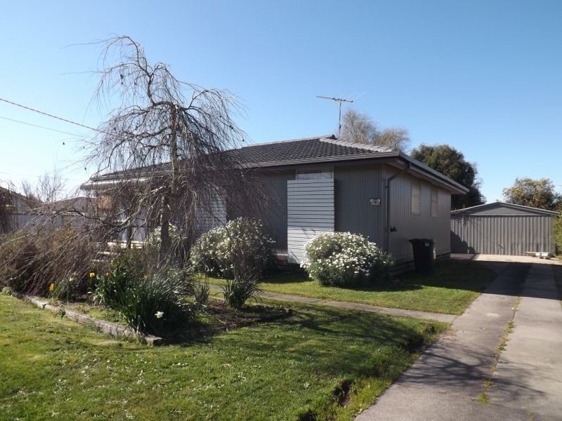 16 Dodemaides Road, Trafalgar VIC 3824