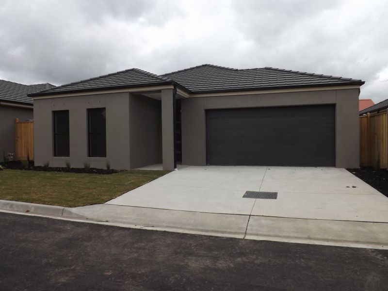 2/43 Kitchener Street, Trafalgar VIC 3824