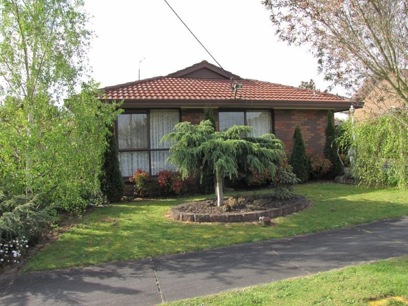 5 Avon Court, Newborough VIC 3825