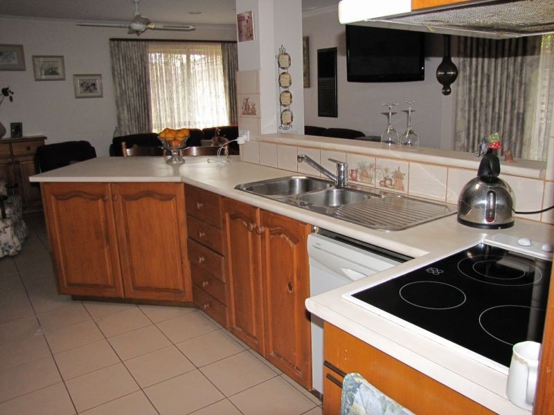 5 Avon Court, Newborough VIC 3825