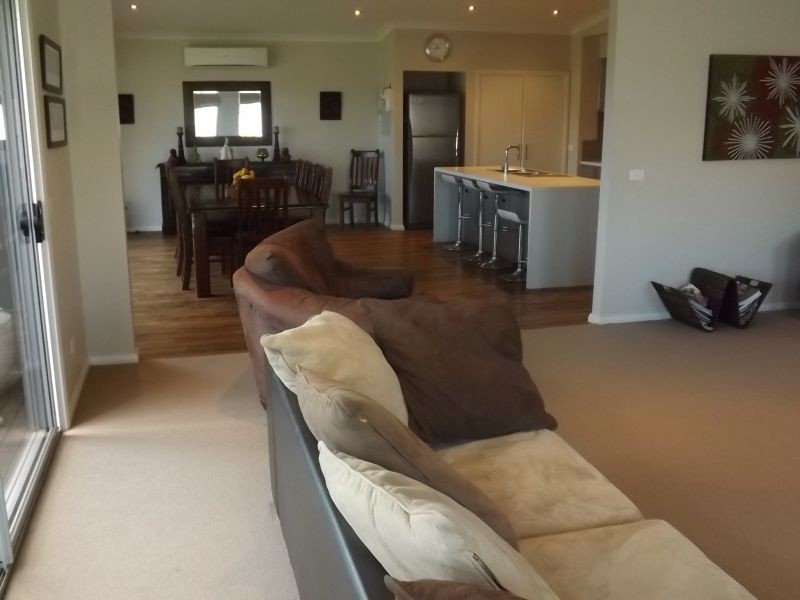 24 Nelson Road, Trafalgar VIC 3824