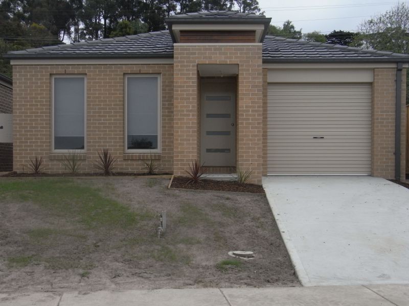 2/20 Fernlea Close, Trafalgar VIC 3824