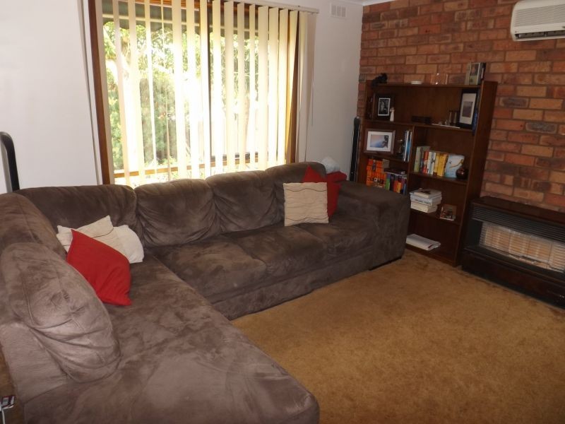 35 Edward Cres, Trafalgar VIC 3824