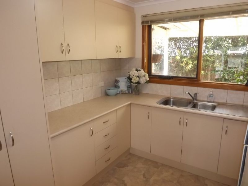 35 Edward Cres, Trafalgar VIC 3824