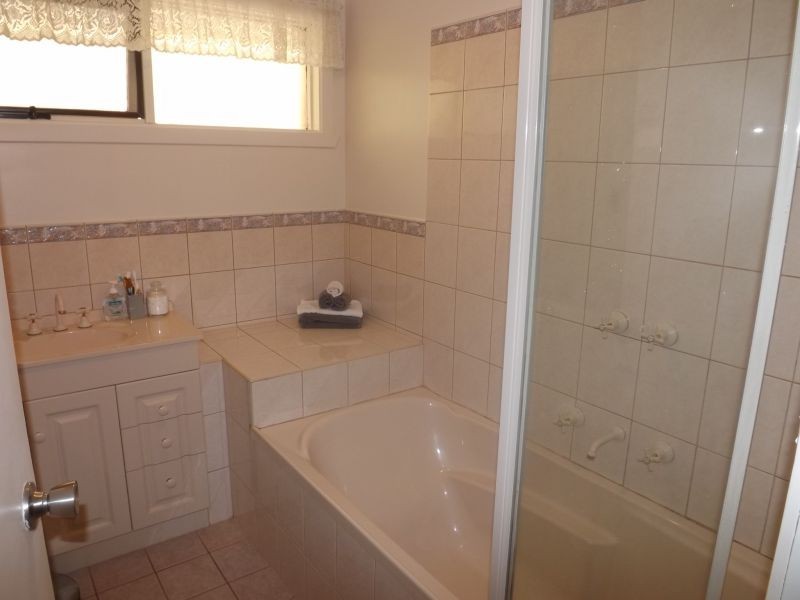 35 Edward Cres, Trafalgar VIC 3824