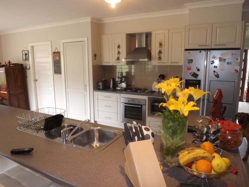 14 Villeneuve Drive, Trafalgar VIC 3824