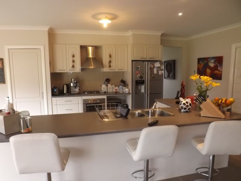 14 Villeneuve Drive, Trafalgar VIC 3824