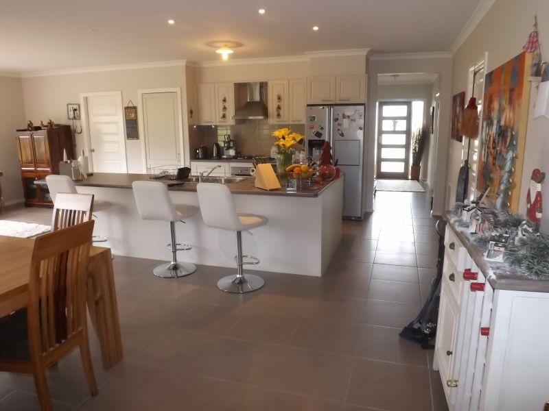 14 Villeneuve Drive, Trafalgar VIC 3824