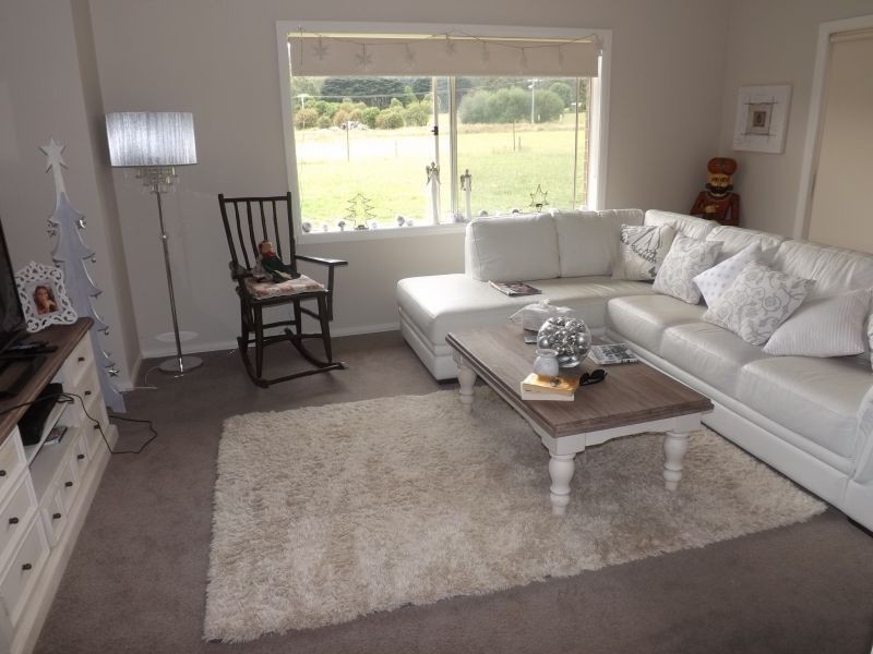 14 Villeneuve Drive, Trafalgar VIC 3824