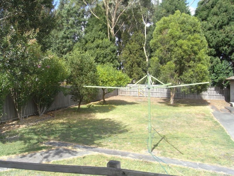 11 Eastleigh Crt, Newborough VIC 3825