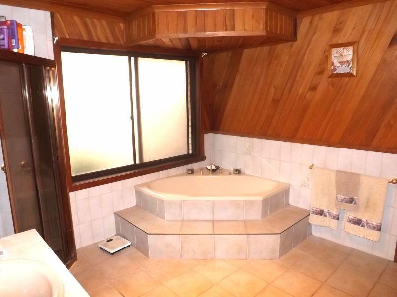 6 Edward Crescent, Trafalgar VIC 3824