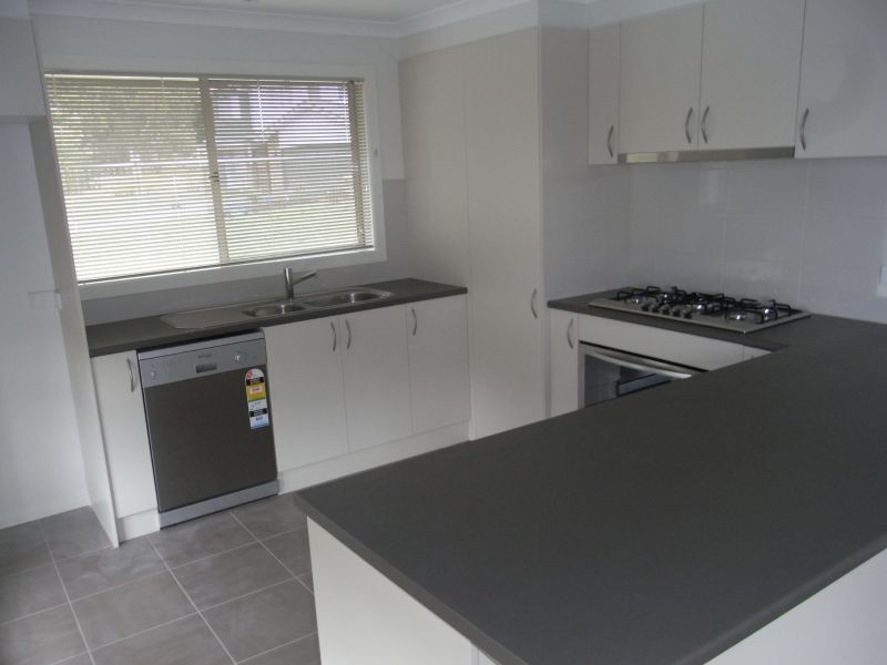 1/2 Corymbia Court, Trafalgar VIC 3824