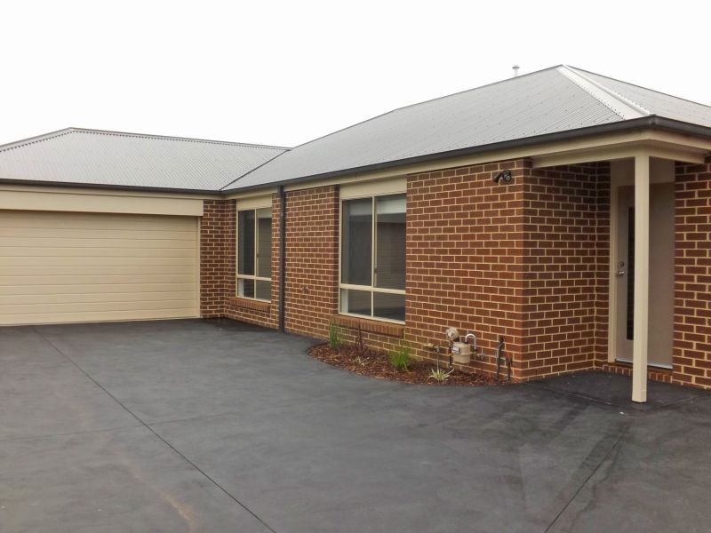 2/2 Corymbia Court, Trafalgar VIC 3824