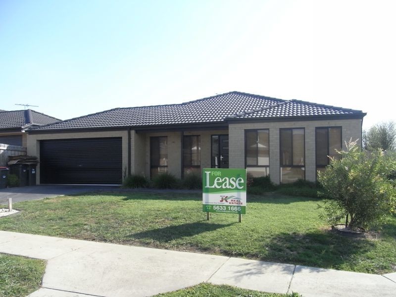 32 Vincent Blvd, Trafalgar VIC 3824