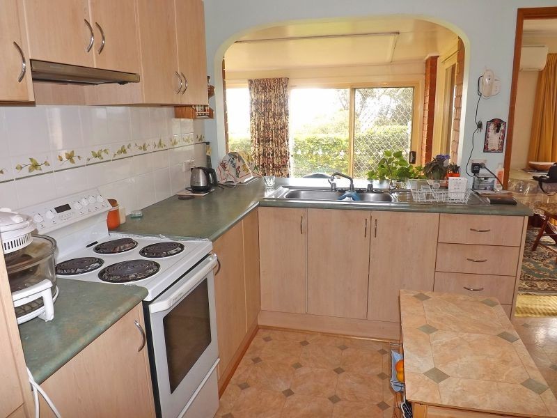 13 Cemetery Road, Trafalgar East VIC 3824