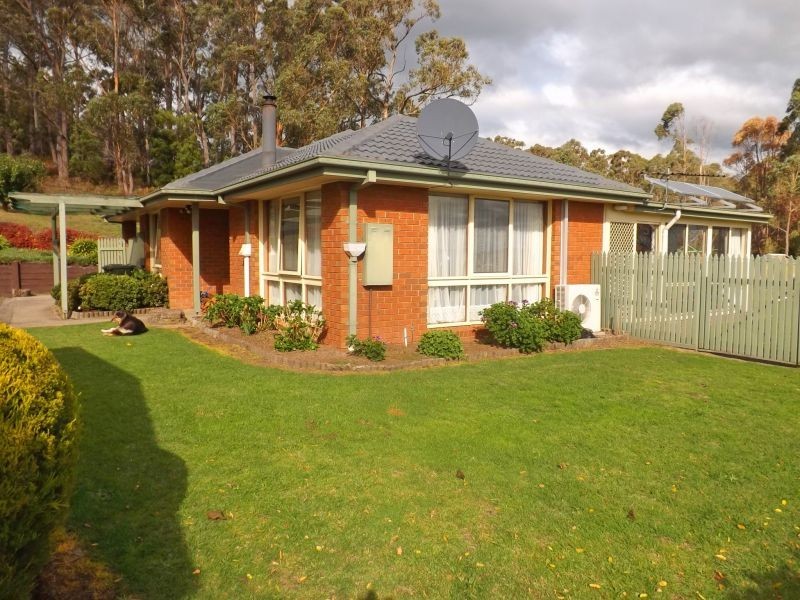 13 Cemetery Road, Trafalgar East VIC 3824