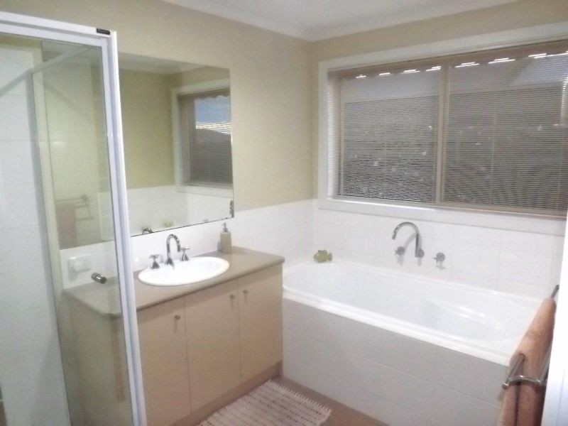 12 Carnegie Court, Trafalgar VIC 3824