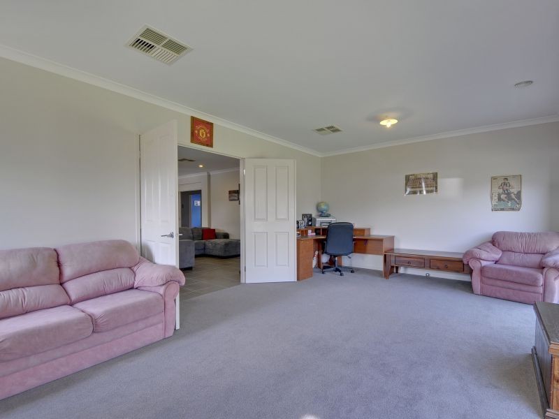 23 Fernlea Close, Trafalgar VIC 3824