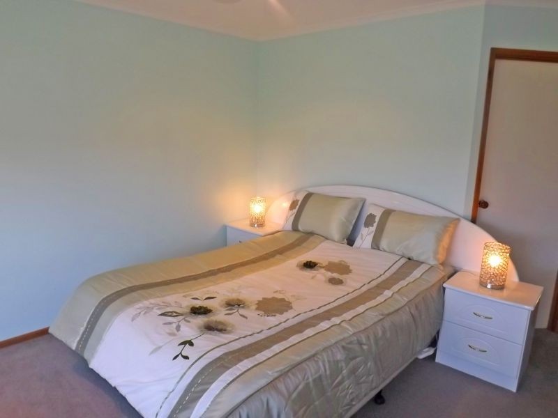 588 Russell Creek Road, Hill End VIC 3825