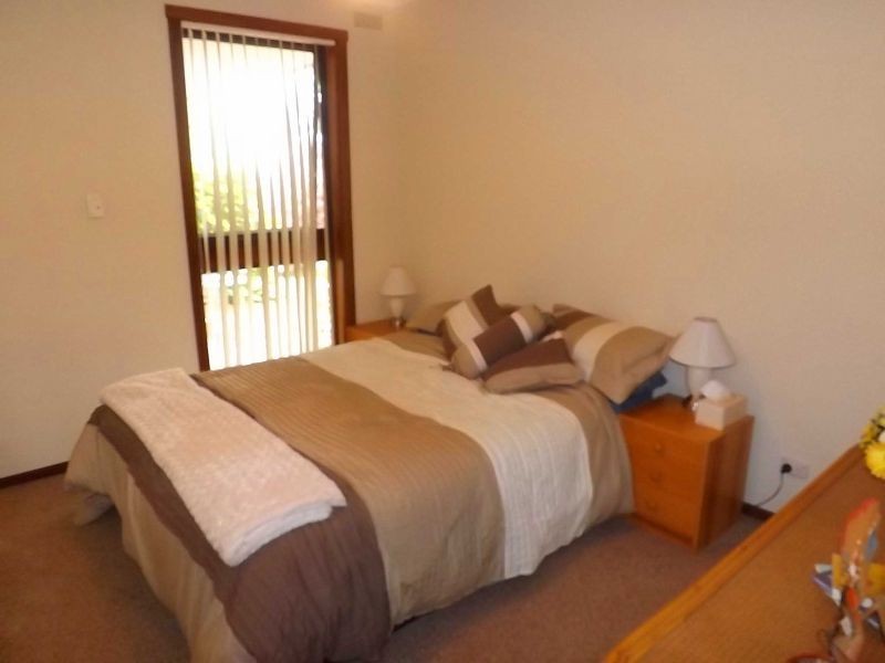 33 Walnut Road, Trafalgar South VIC 3824