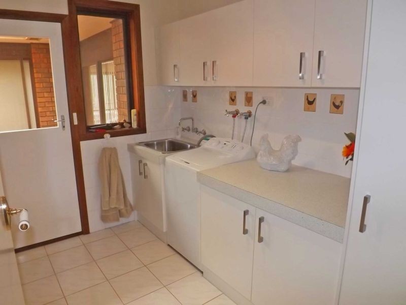 33 Walnut Road, Trafalgar South VIC 3824