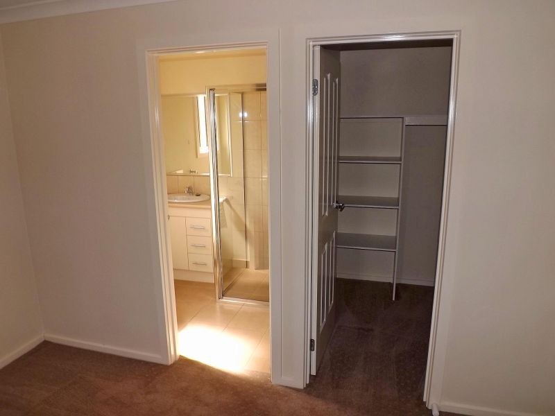 29 Vincent Boulevard, Trafalgar VIC 3824