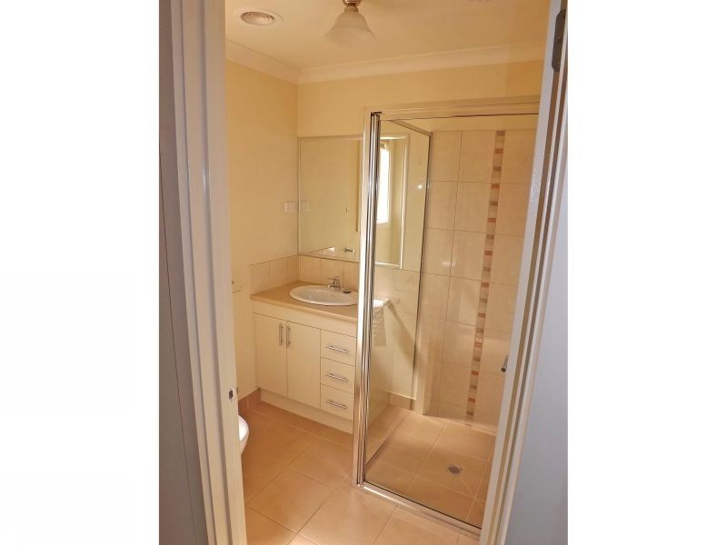 29 Vincent Boulevard, Trafalgar VIC 3824