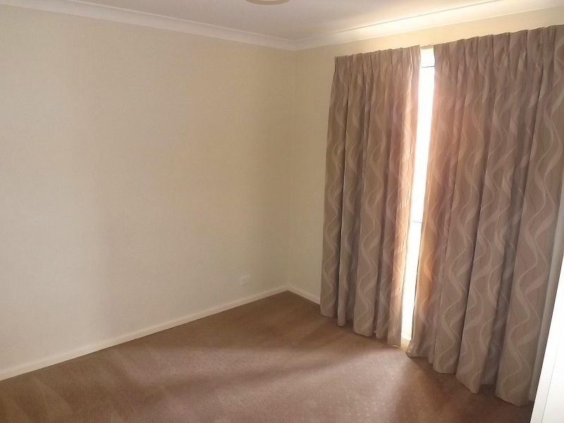 29 Vincent Boulevard, Trafalgar VIC 3824