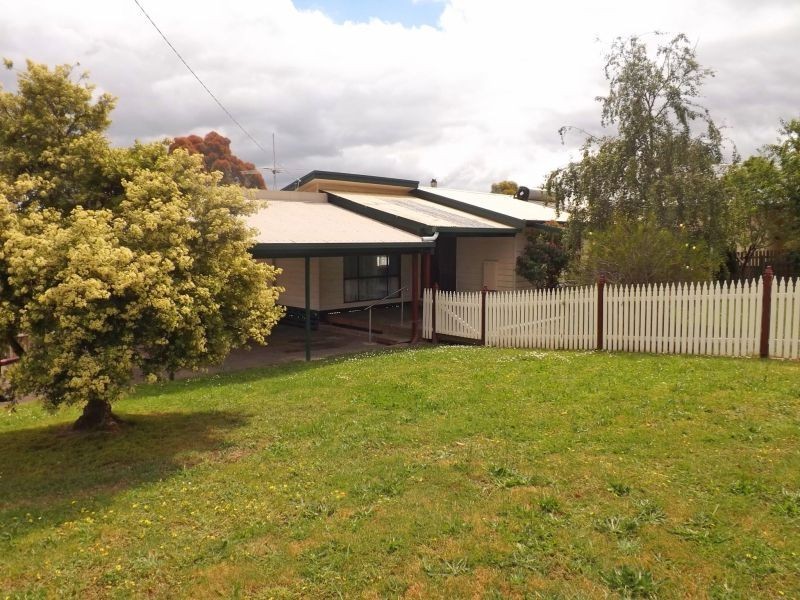 25 Tooronga Road, Willow Grove VIC 3825