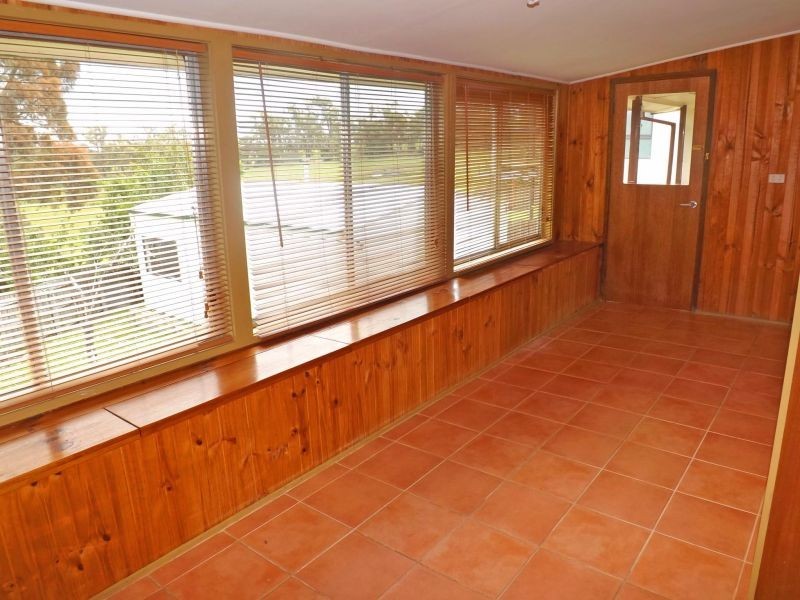 25 Tooronga Road, Willow Grove VIC 3825