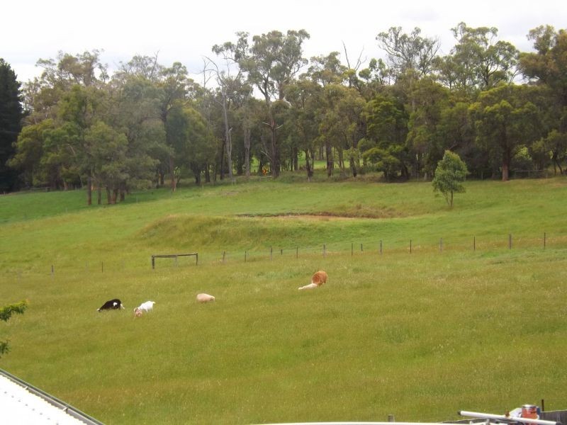 25 Tooronga Road, Willow Grove VIC 3825