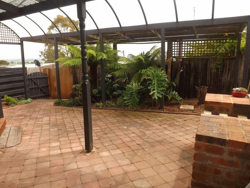 24 Moir Road, Trafalgar East VIC 3824