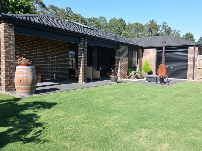 12 Fernlea Close, Trafalgar VIC 3824