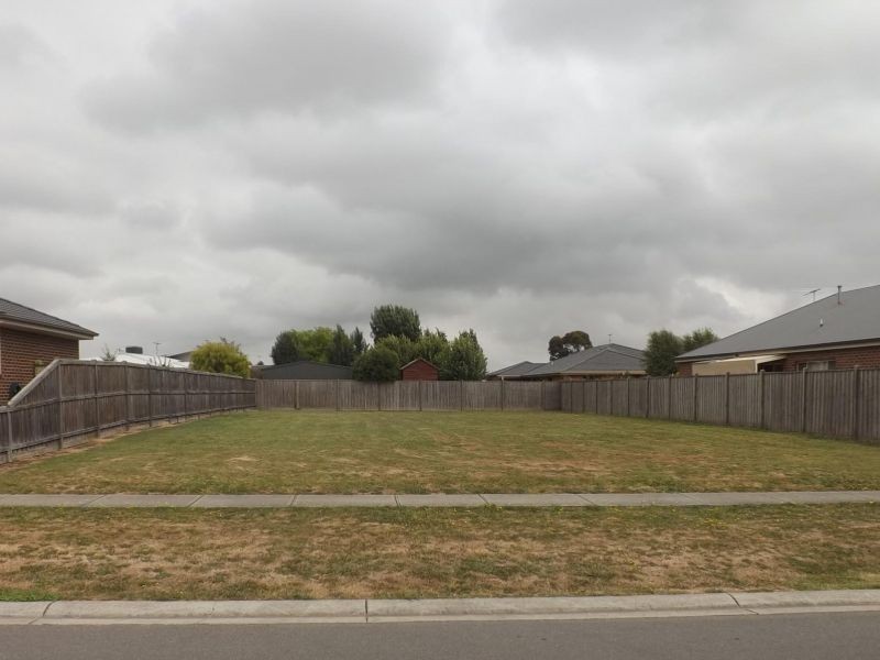 43 Davey Drive, Trafalgar VIC 3824