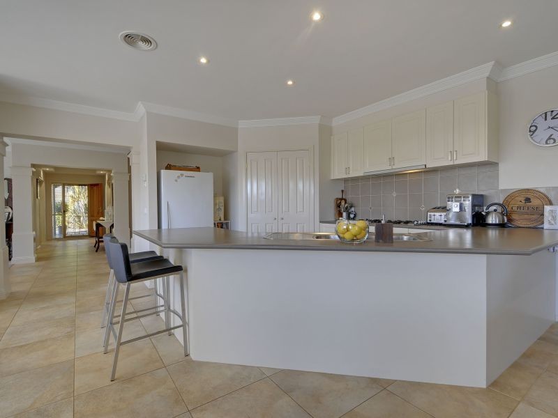 102 Stoddarts Road, Warragul VIC 3820