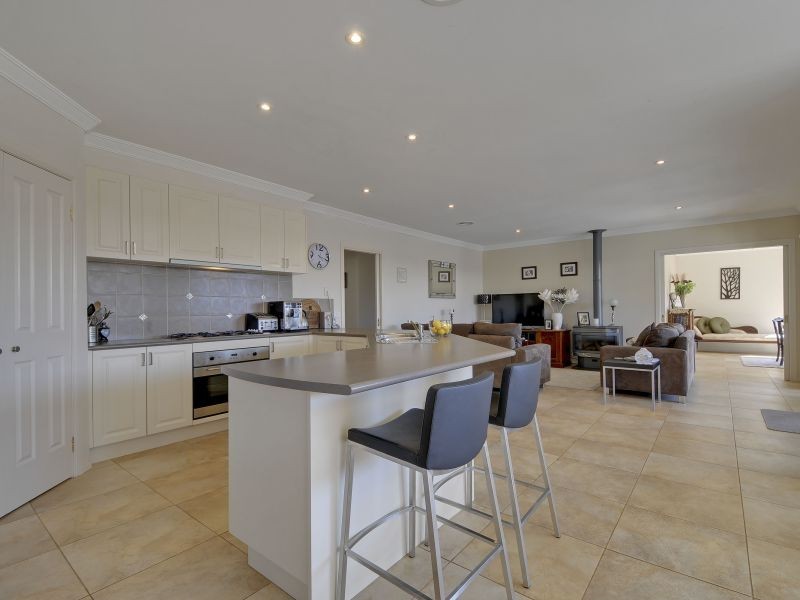 102 Stoddarts Road, Warragul VIC 3820