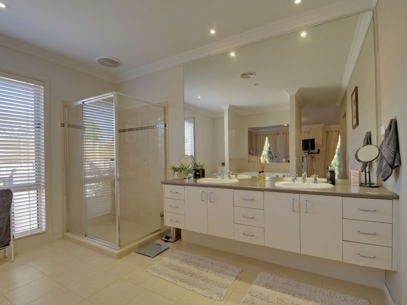 102 Stoddarts Road, Warragul VIC 3820