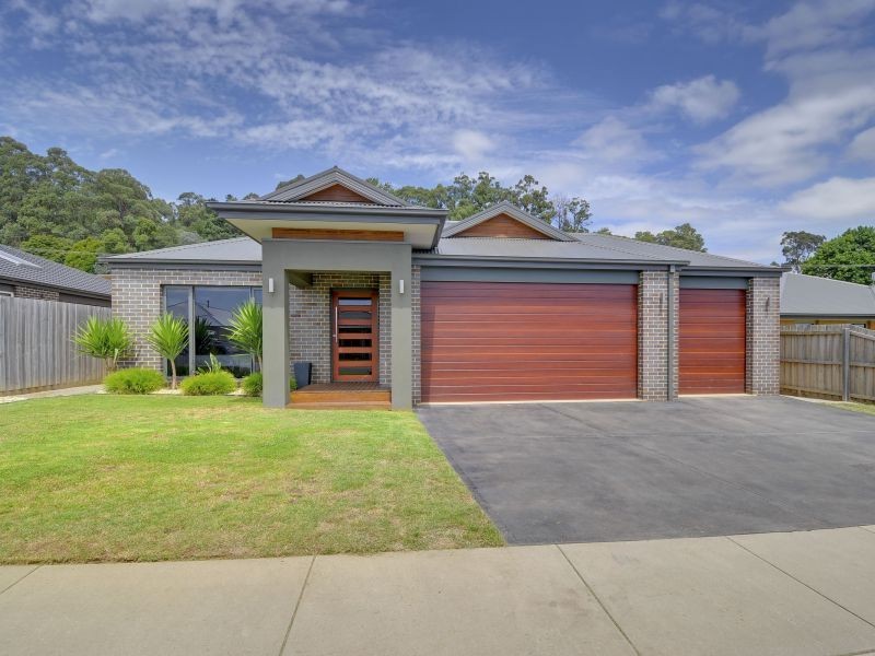 18 Fernlea Close, Trafalgar VIC 3824