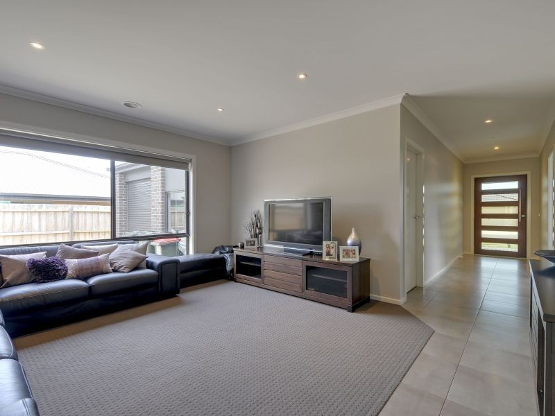 18 Fernlea Close, Trafalgar VIC 3824