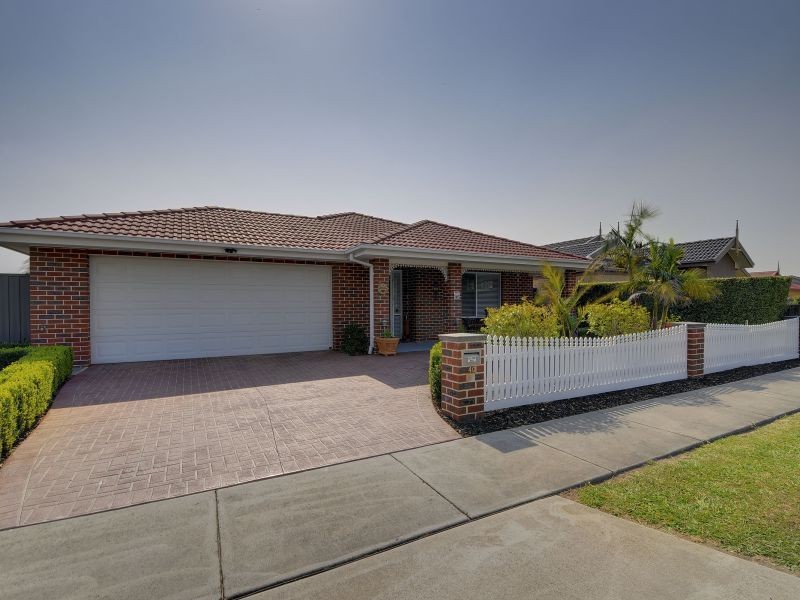 40 Vincent Blvd, Trafalgar VIC 3824