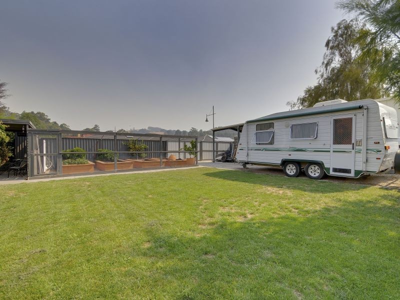 40 Vincent Blvd, Trafalgar VIC 3824